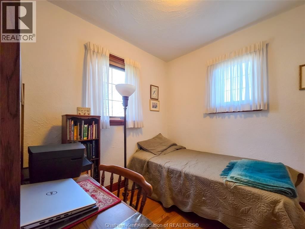 465 VICTORIA AVENUE Image 38