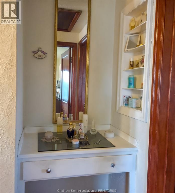 465 VICTORIA AVENUE Image 42