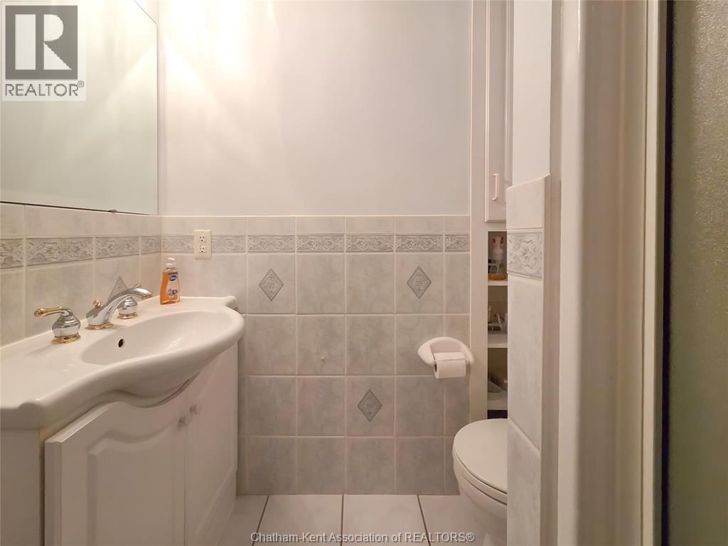 465 VICTORIA AVENUE Image 43