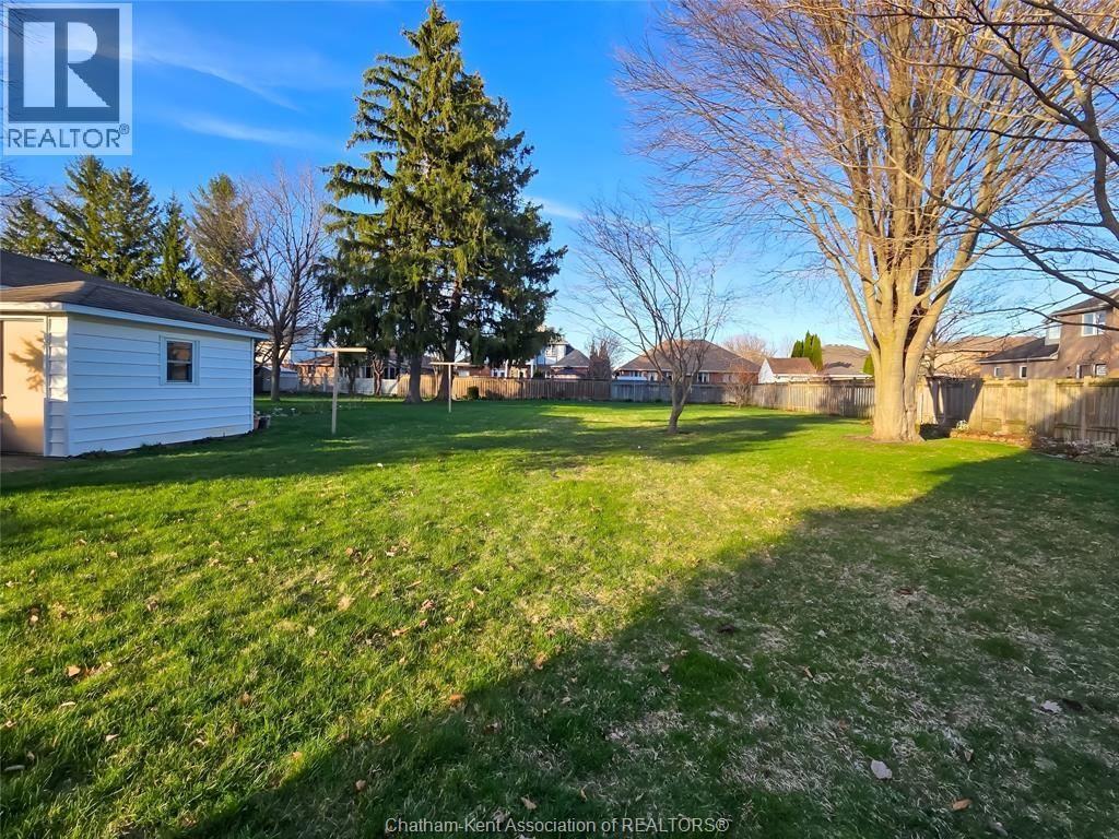 465 VICTORIA AVENUE Image 7