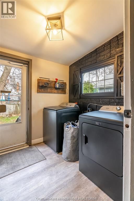 35 LLYDICAN AVENUE Image 13