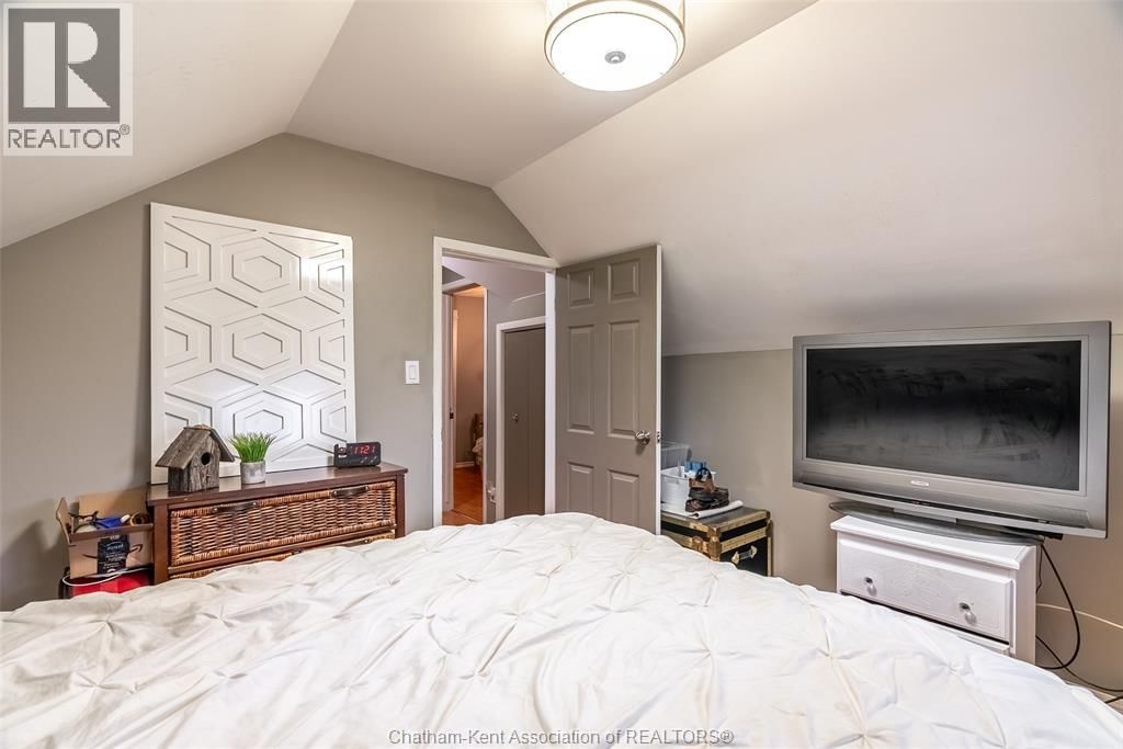 35 LLYDICAN AVENUE Image 15