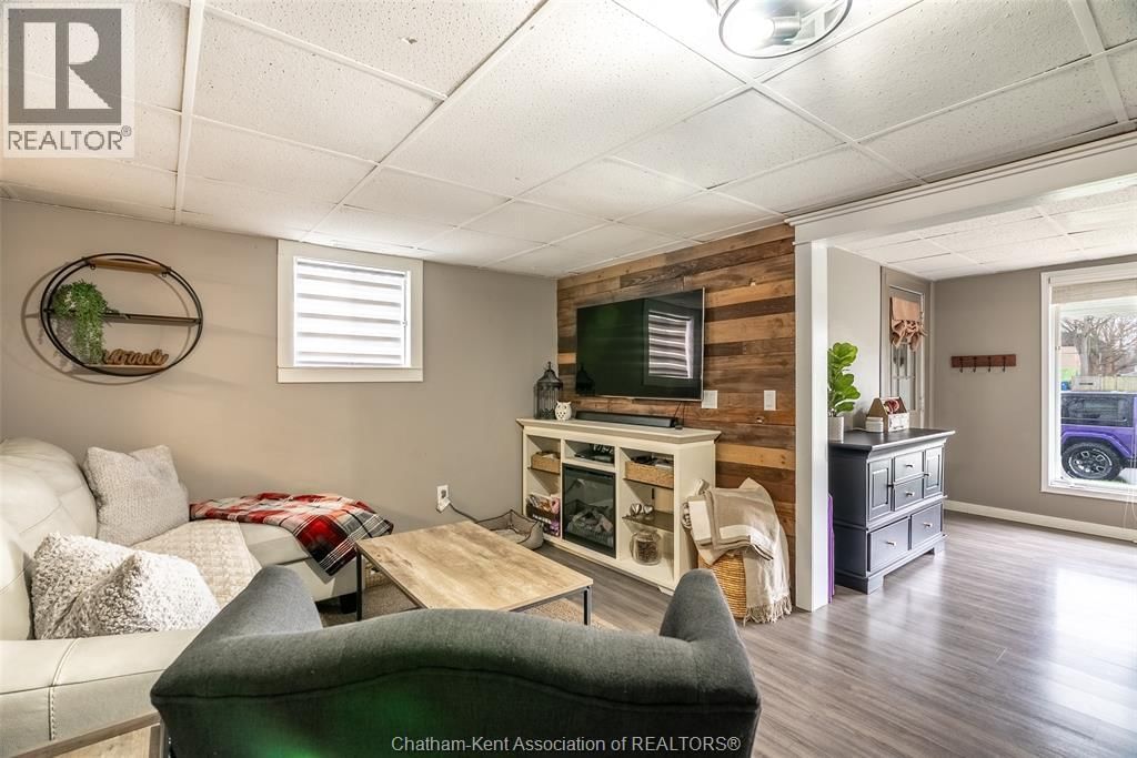 35 LLYDICAN AVENUE Image 6