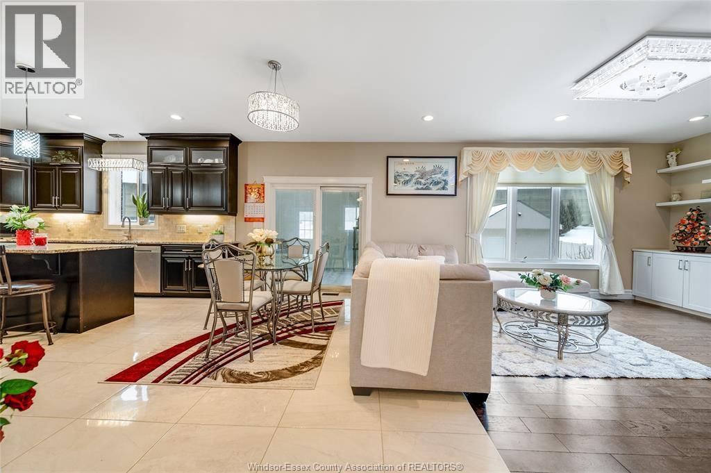 2280 DANDURAND Image 11