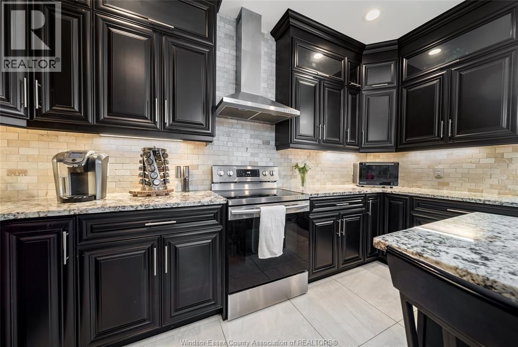 2280 DANDURAND Image 16