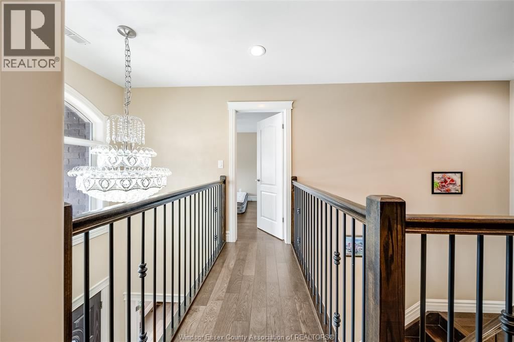 2280 DANDURAND Image 20