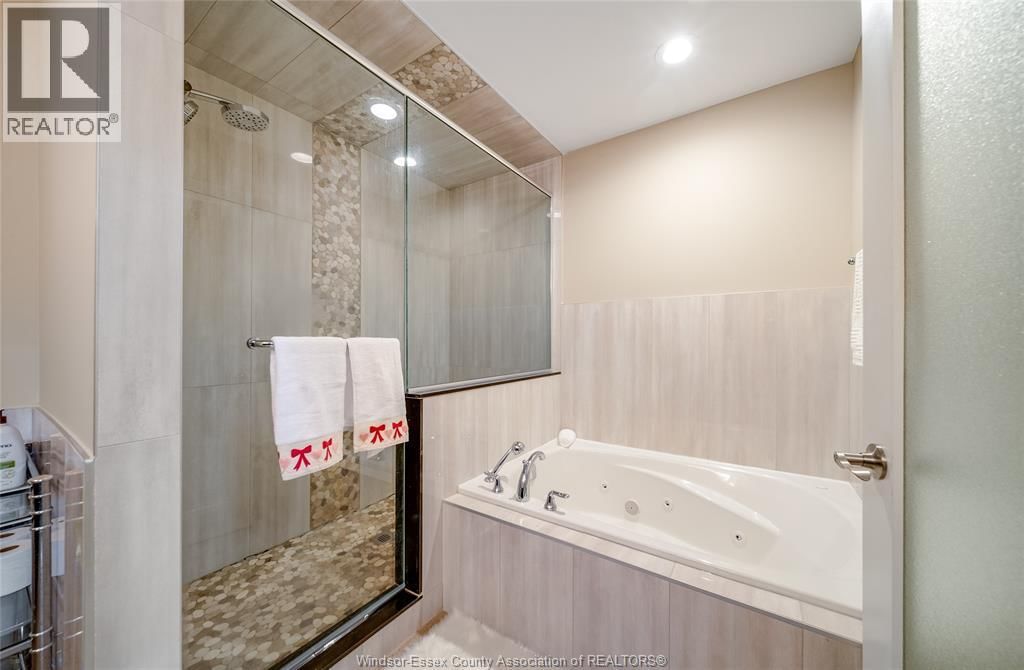 2280 DANDURAND Image 26