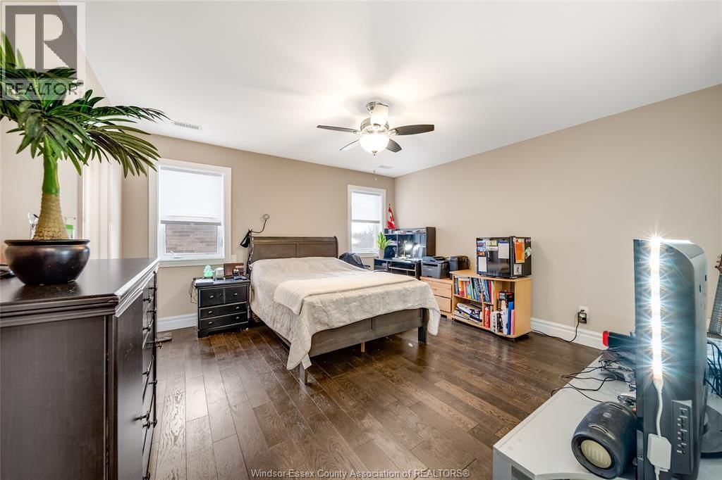 2280 DANDURAND Image 28