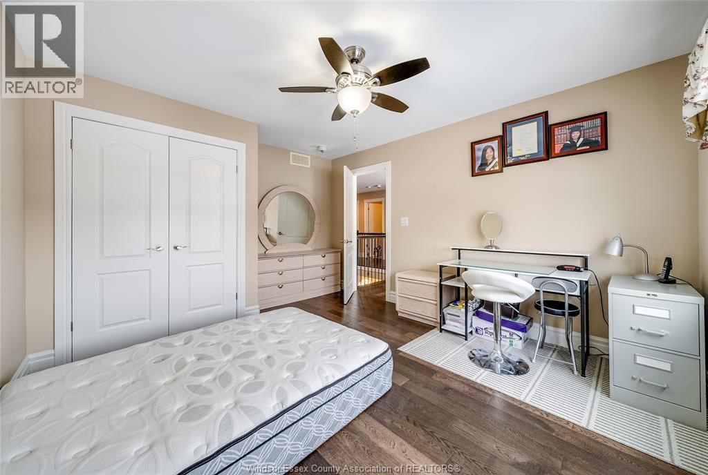 2280 DANDURAND Image 37