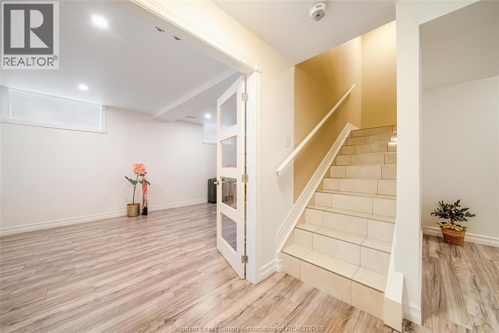 2280 DANDURAND Image 38