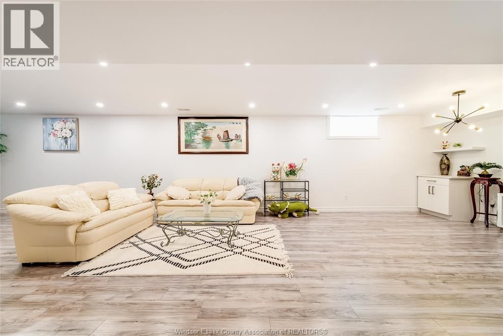 2280 DANDURAND Image 40