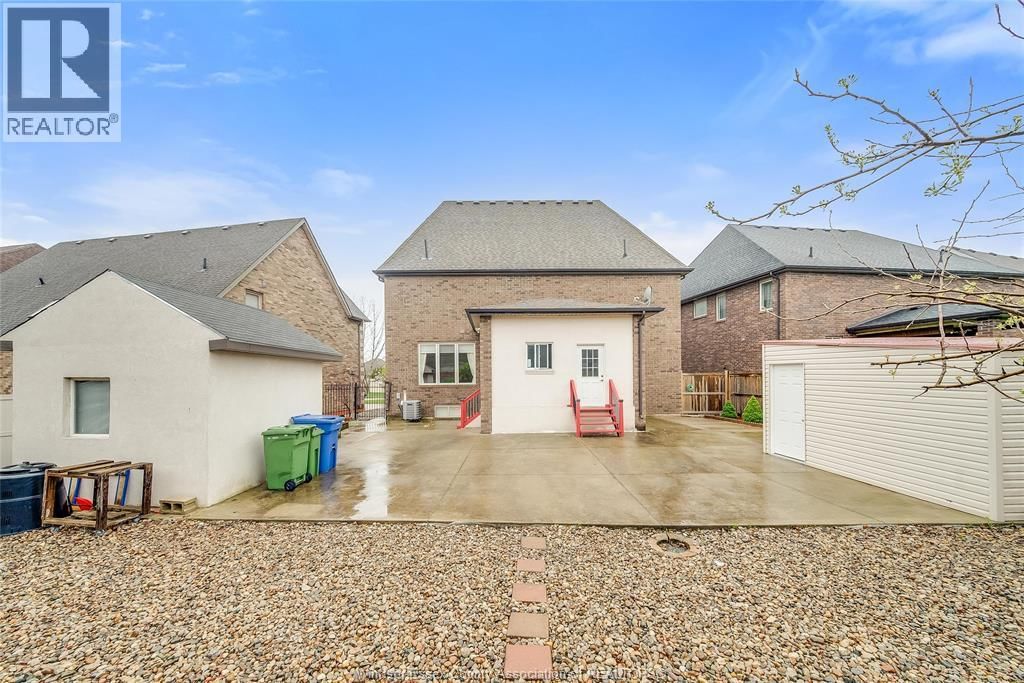 2280 DANDURAND Image 44