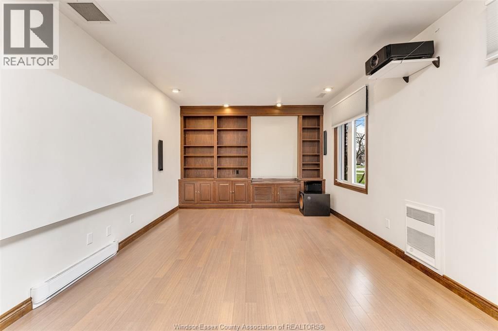 3748 OUELLETTE AVENUE Image 30