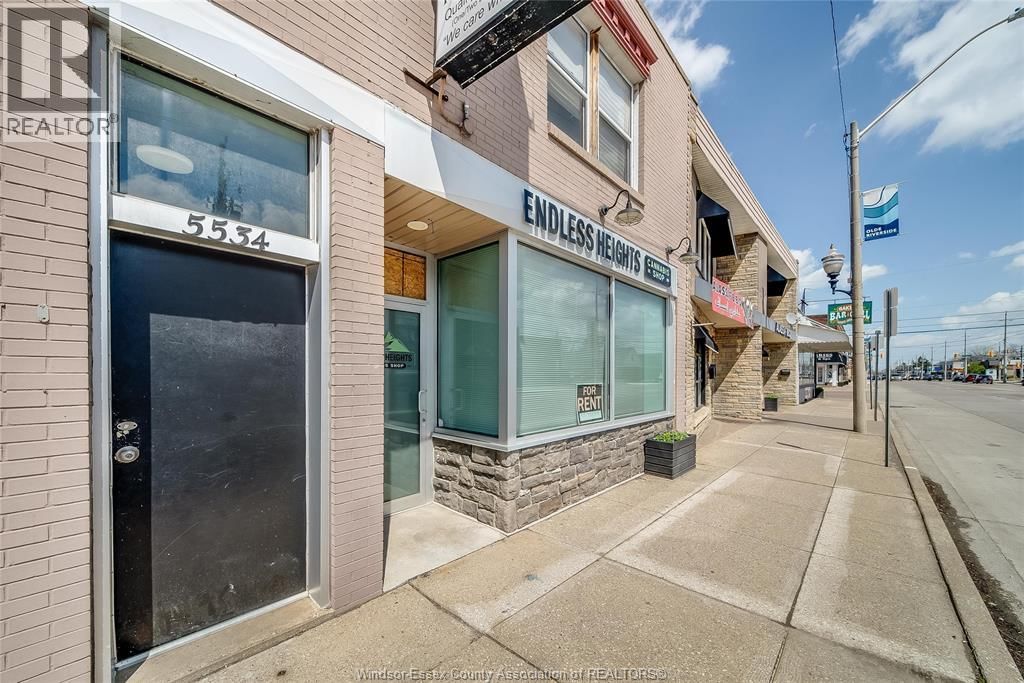 5534 WYANDOTTE STREET EAST Image 3