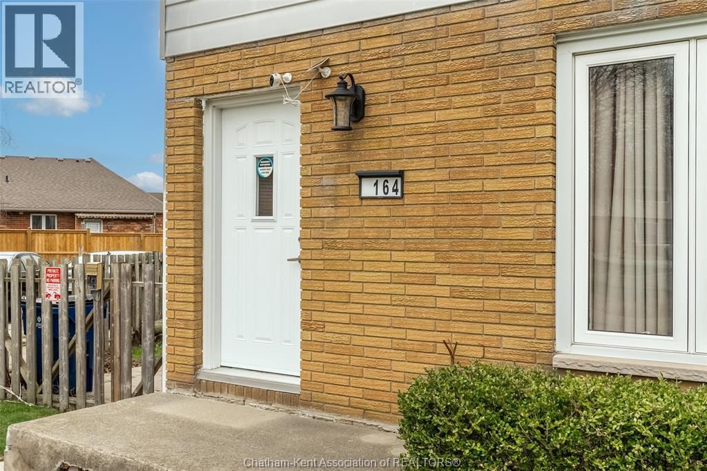 164 TIMMINS CRESCENT Image 3