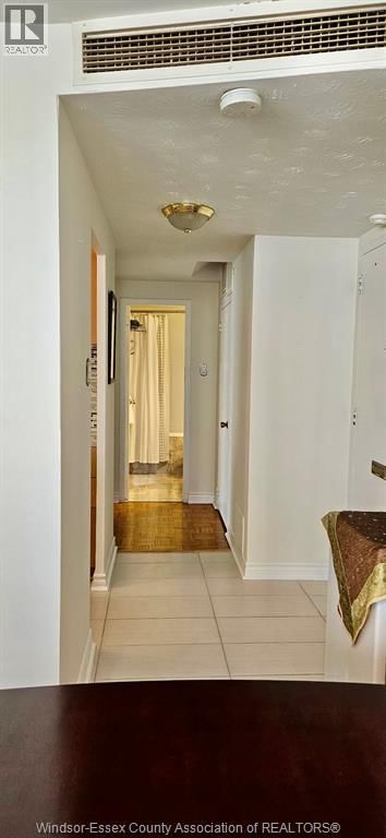 1412 - 111 RIVERSIDE DRIVE EAST Image 26