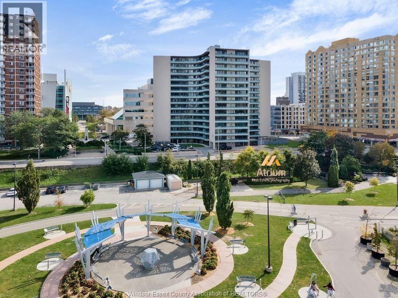 1412 - 111 RIVERSIDE DRIVE EAST Image 3