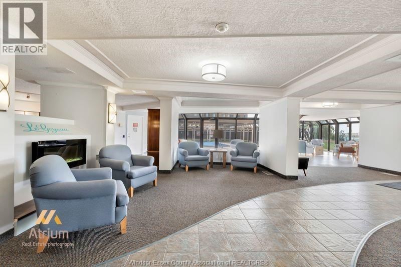 1412 - 111 RIVERSIDE DRIVE EAST Image 4