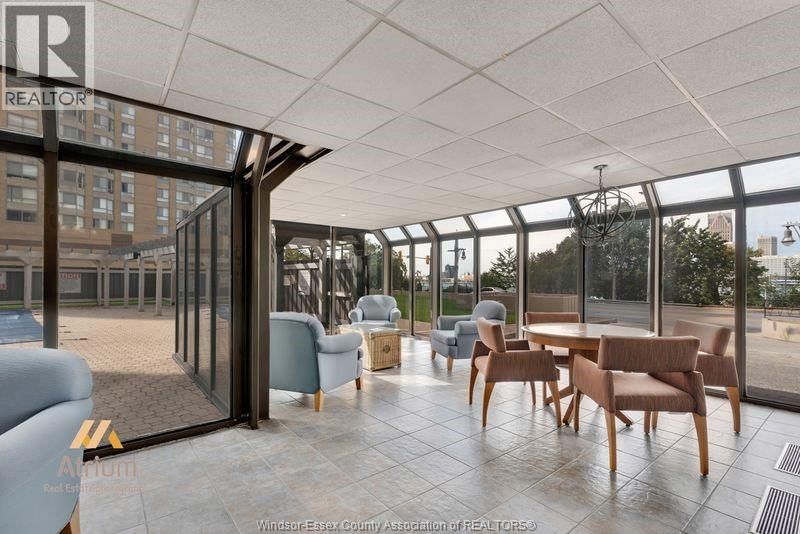 1412 - 111 RIVERSIDE DRIVE EAST Image 5