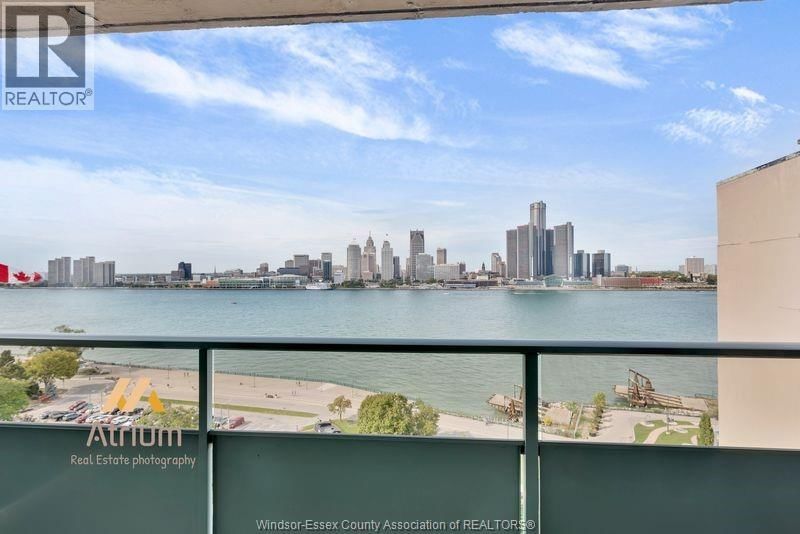 1412 - 111 RIVERSIDE DRIVE EAST Image 8