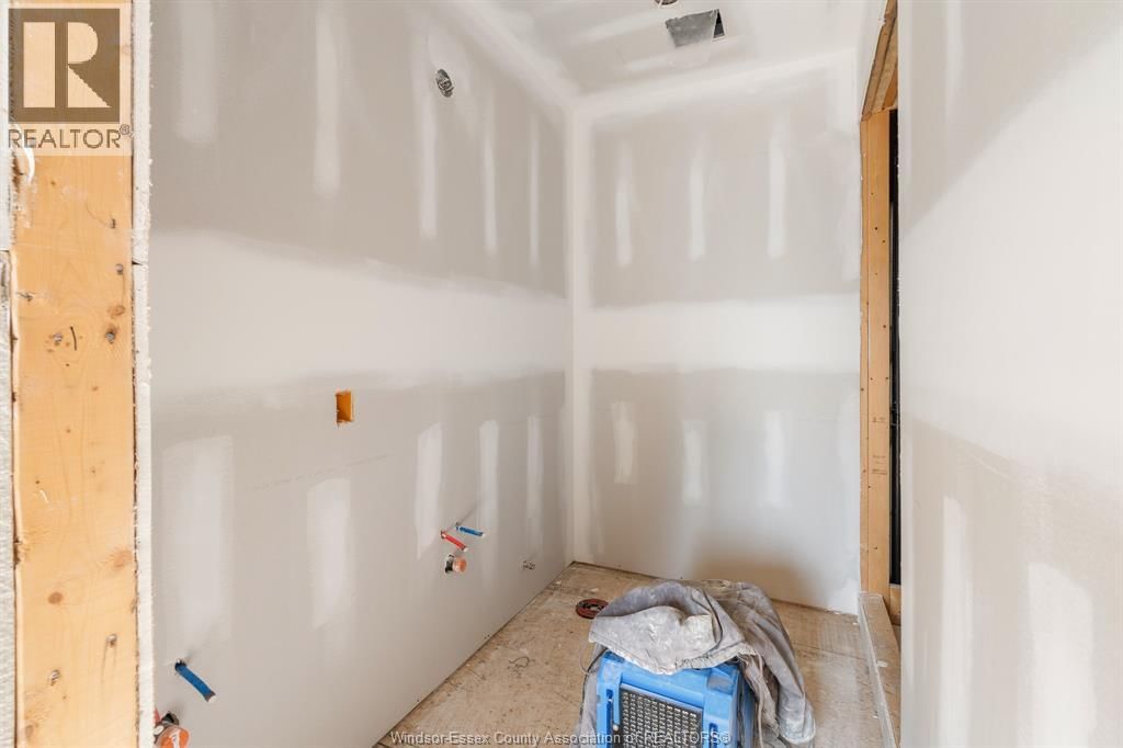 252 FORD ROAD Image 15