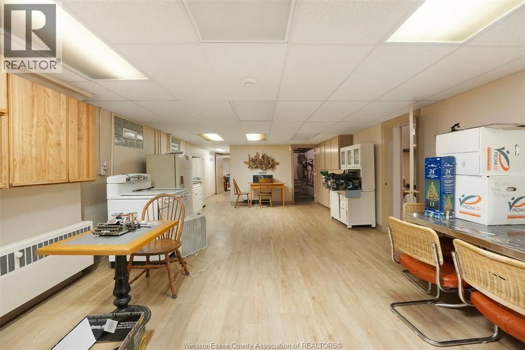 4470 RIVERSIDE DRIVE Image 26