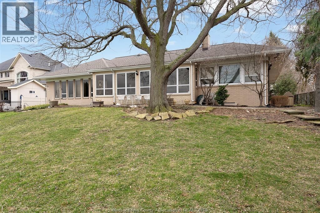 4470 RIVERSIDE DRIVE Image 31