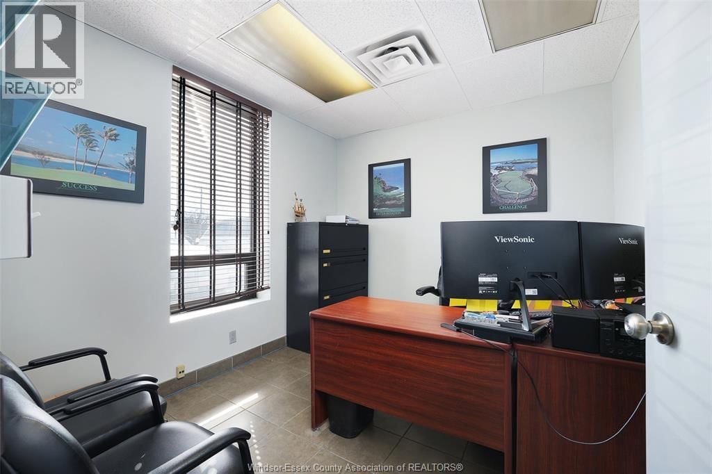 1720 NORTH TALBOT ROAD Image 20