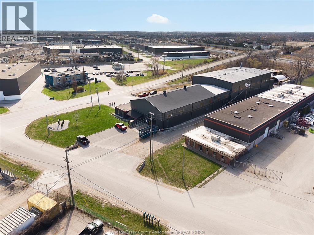 1720 NORTH TALBOT ROAD Image 29