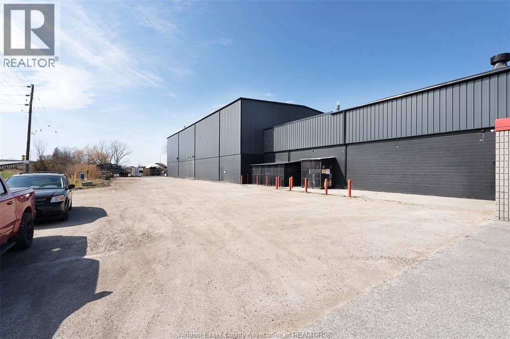 1720 NORTH TALBOT ROAD Image 7