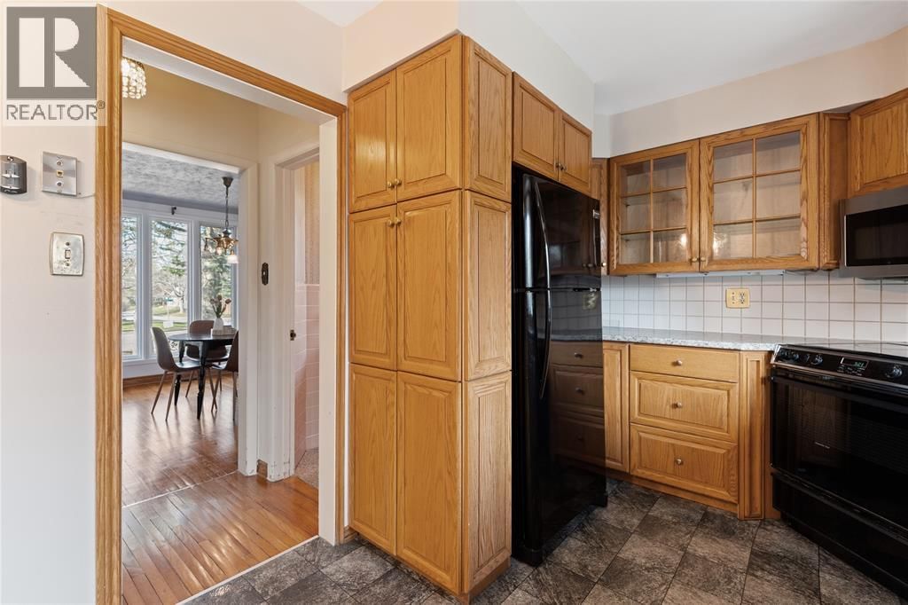 871 LAKESHORE ROAD Image 15