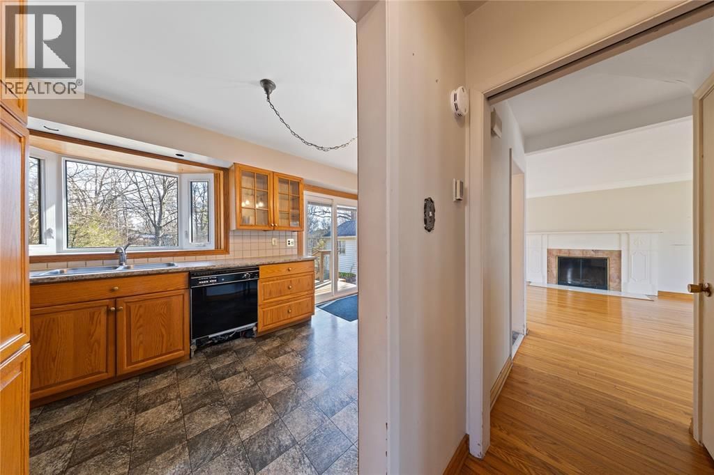 871 LAKESHORE ROAD Image 19