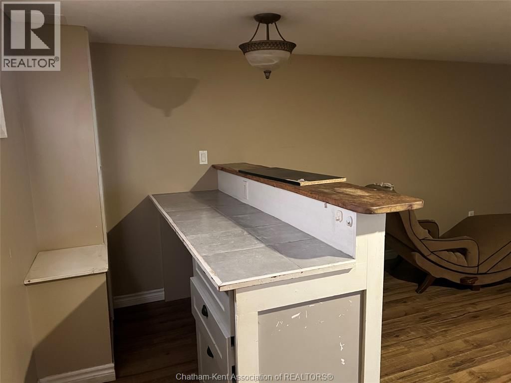 77 FLORENCE STREET Image 12