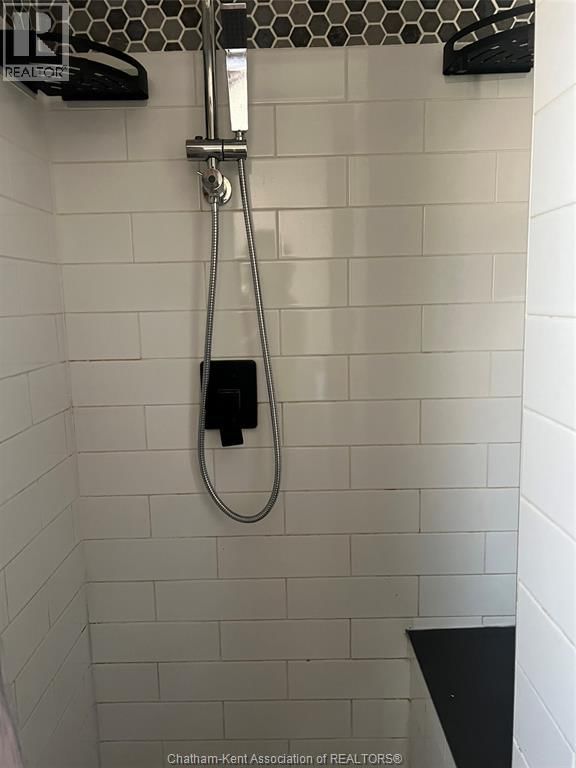 77 FLORENCE STREET Image 13