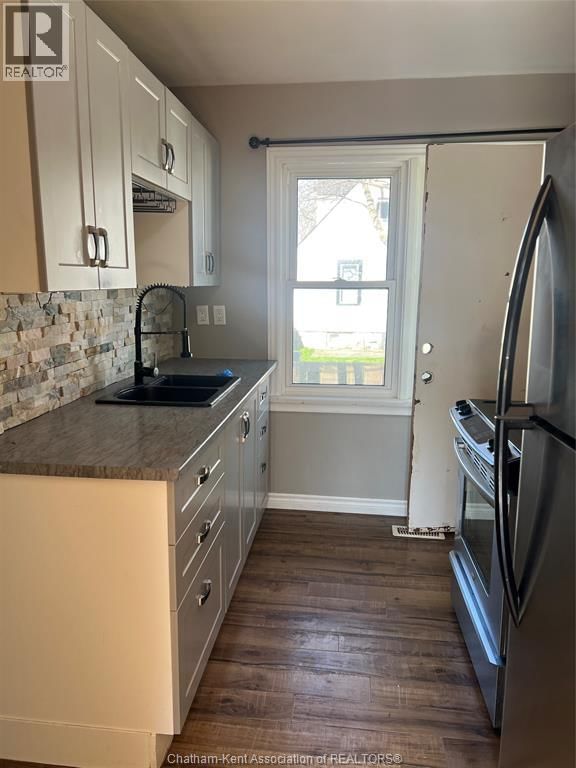 77 FLORENCE STREET Image 7