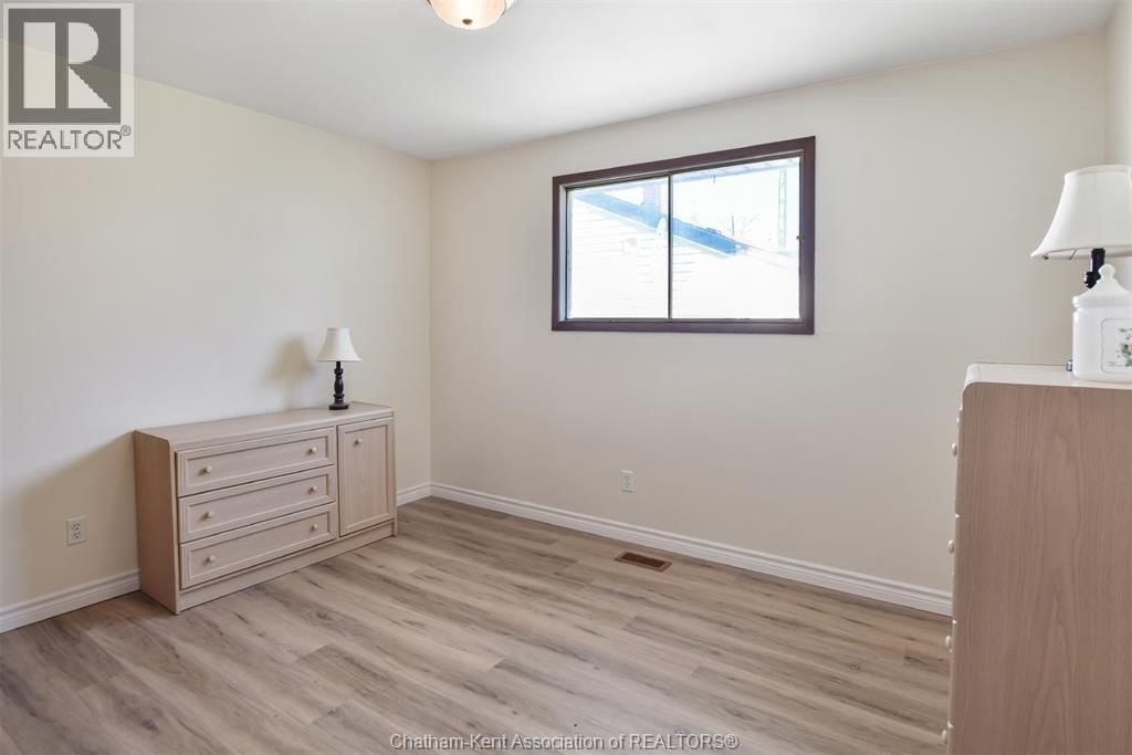 48 ANGER STREET Image 15