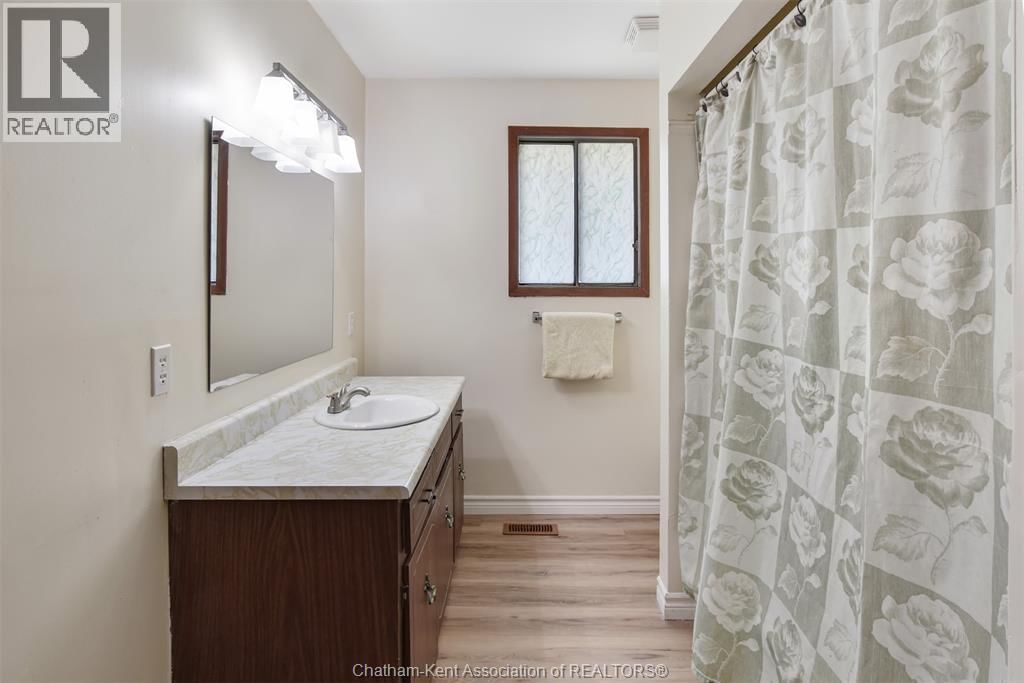 48 ANGER STREET Image 19