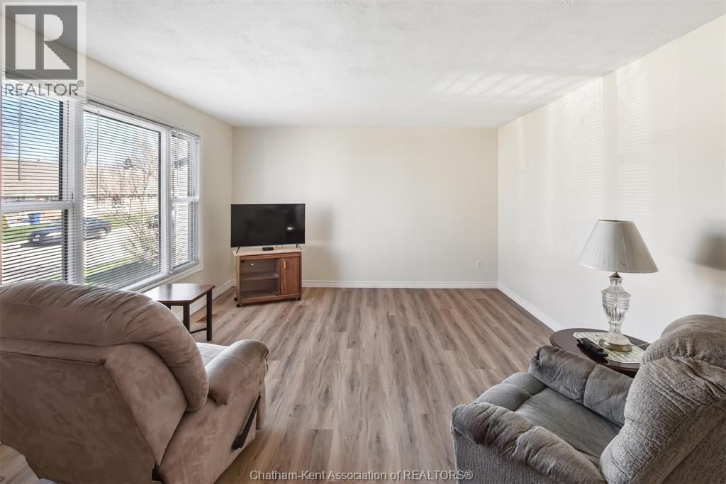 48 ANGER STREET Image 4