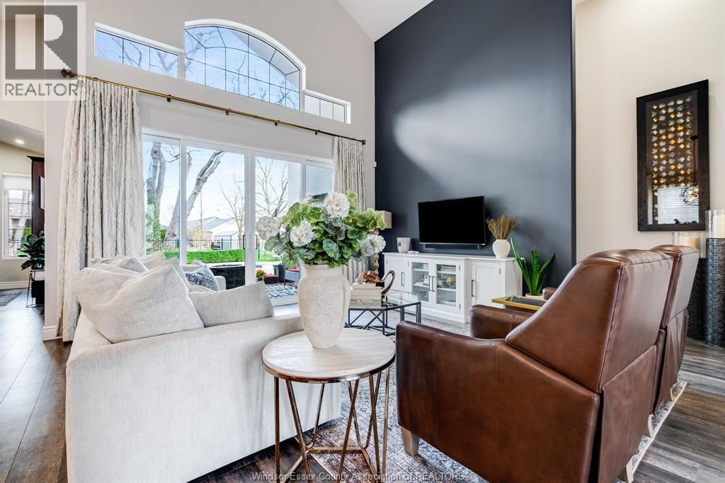 1006 LILYDALE Image 4