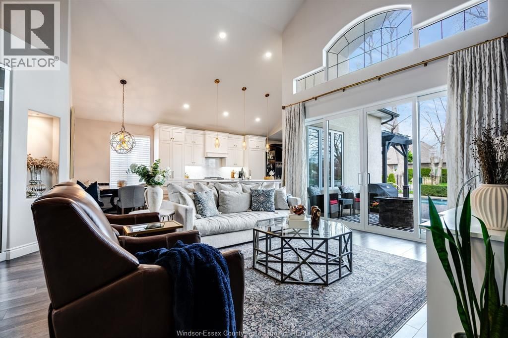 1006 LILYDALE Image 5