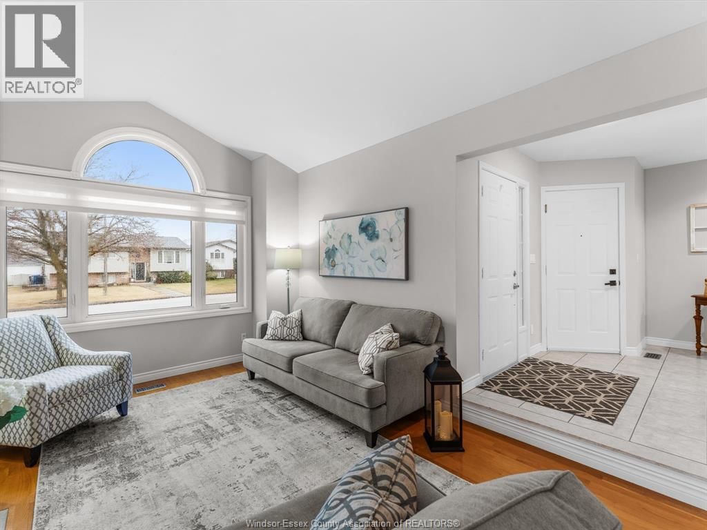 46 BRUSH CRESCENT Image 5