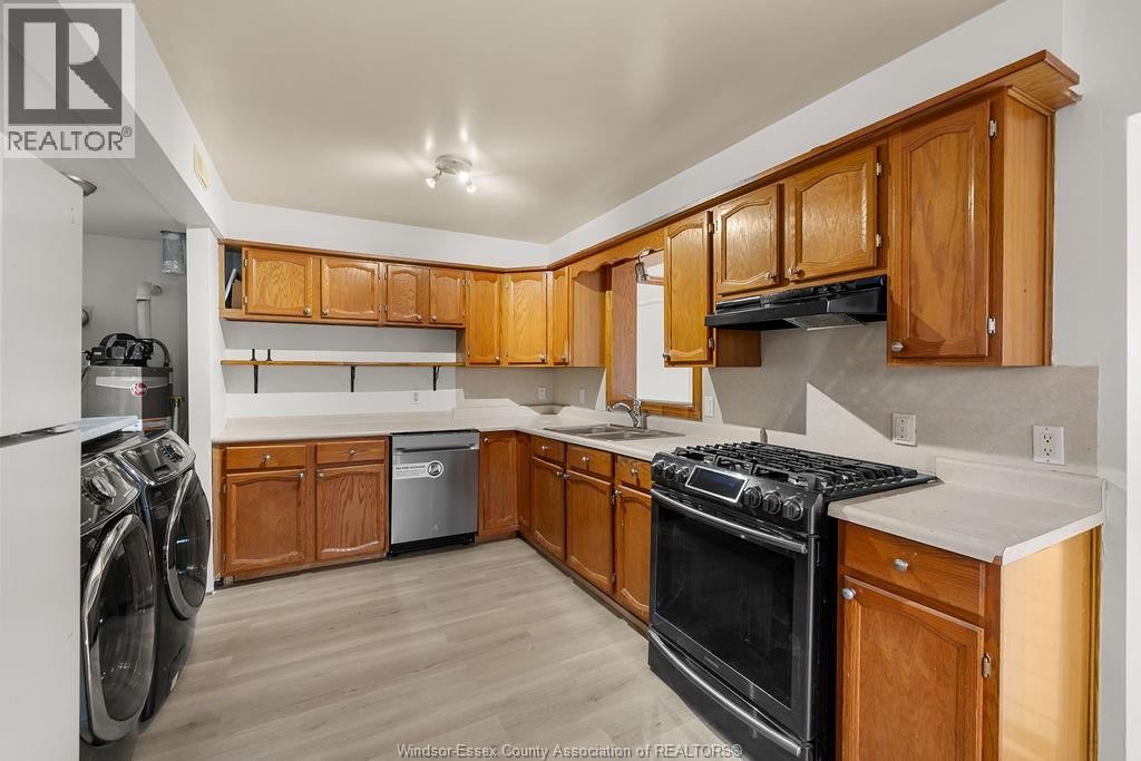 716 ALEXANDRINE Image 11