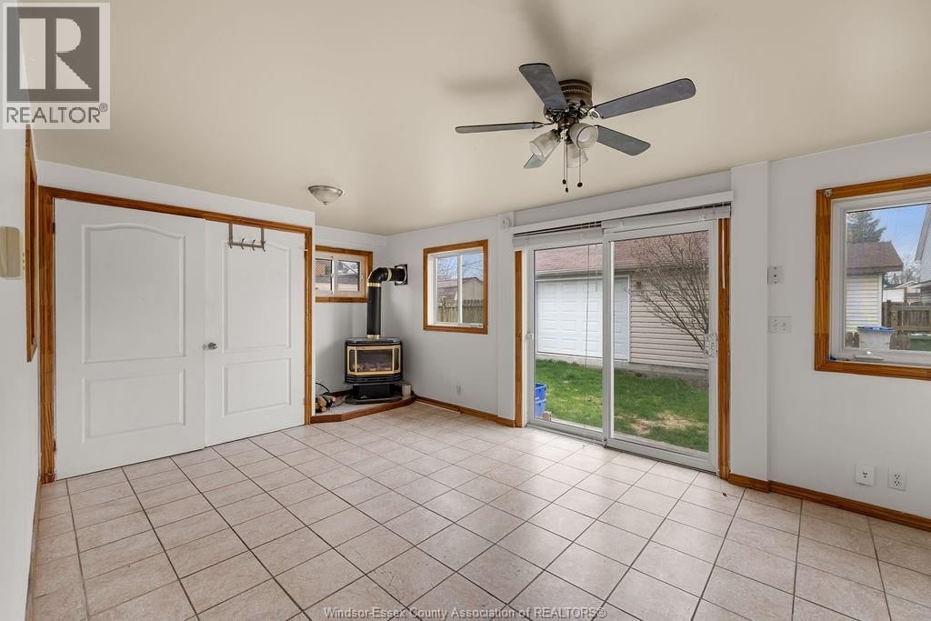 716 ALEXANDRINE Image 12