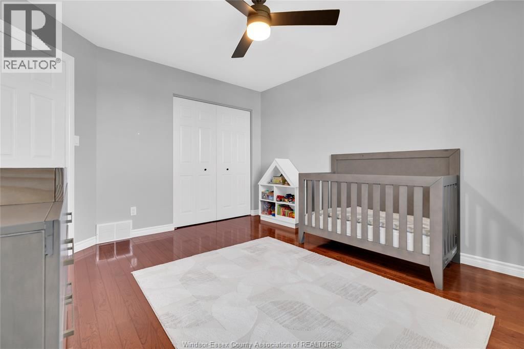 1832 VICKY CIRCLE Image 12