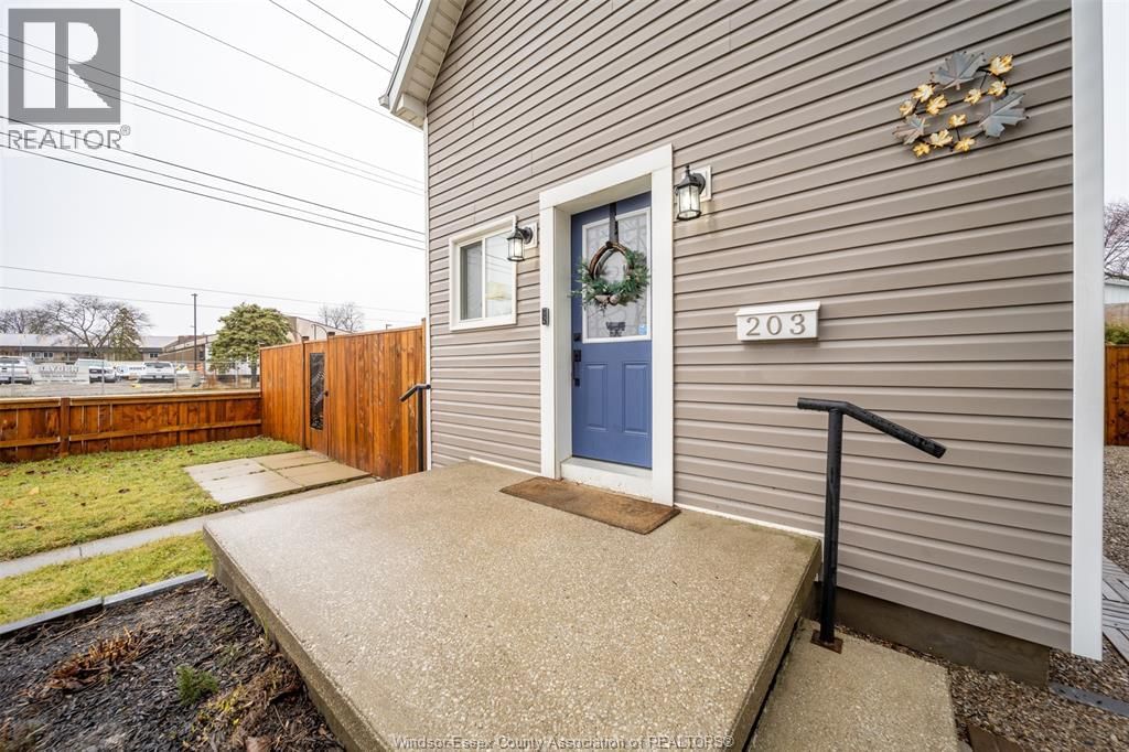 203 SHELDON AVENUE Image 3