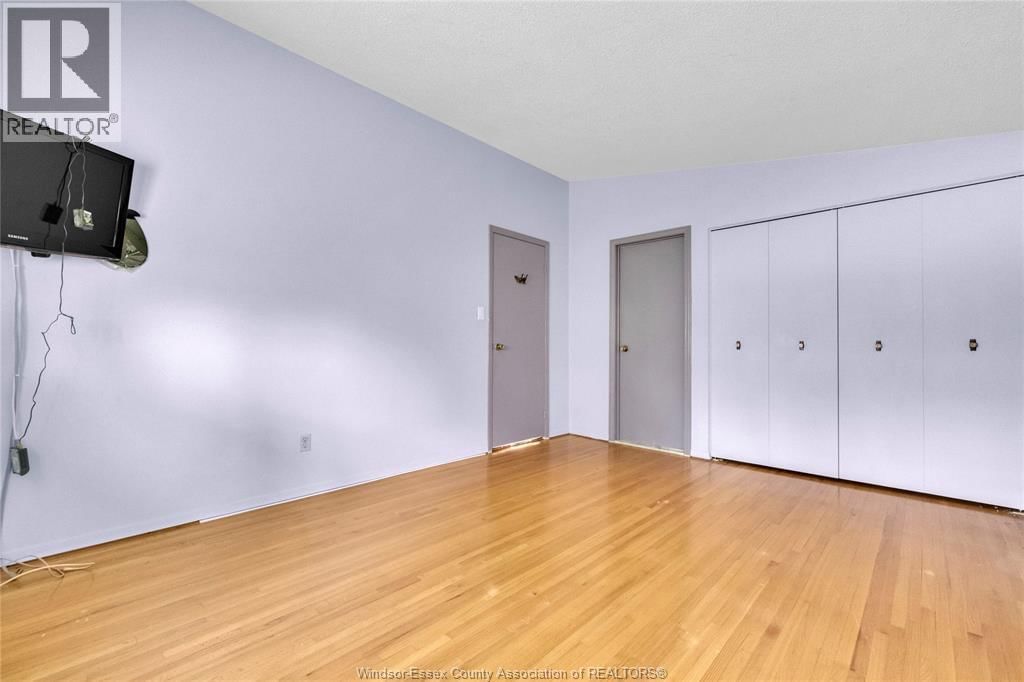 3980 MYRTLE Image 26