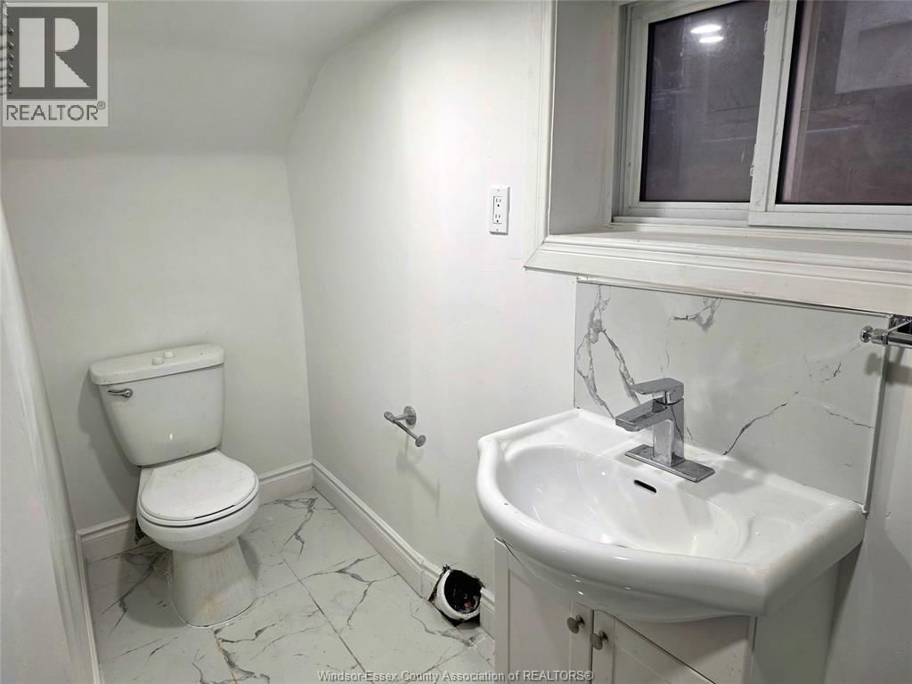 1126 LOUIS AVENUE Image 12