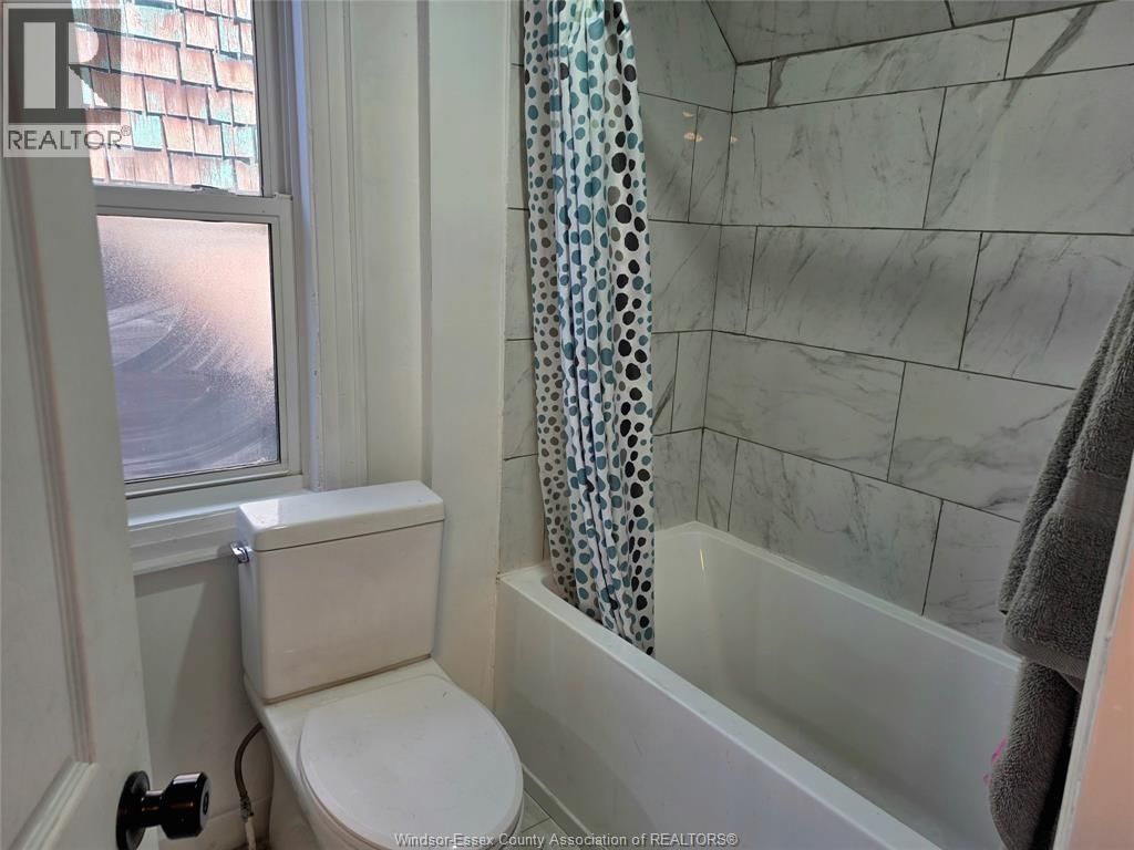 1126 LOUIS AVENUE Image 16