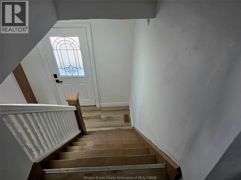 1126 LOUIS AVENUE Image 25