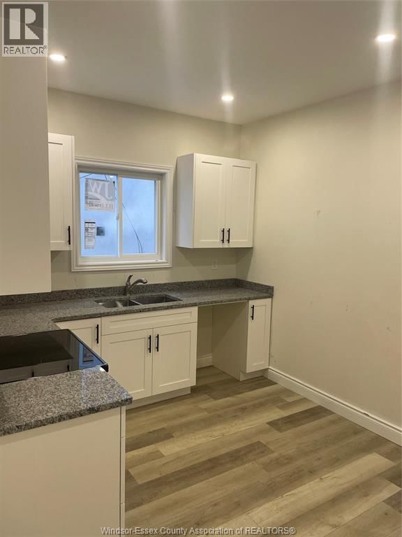 A - 645 JANETTE Image 6